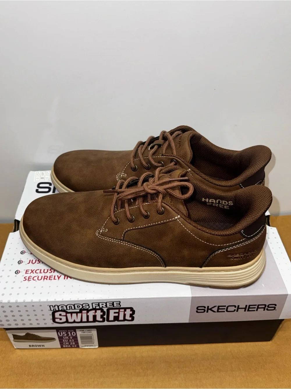 Skechers Men’s Brown Hands Free Swift Fit Casual Shoes. Size 10 - Excellent